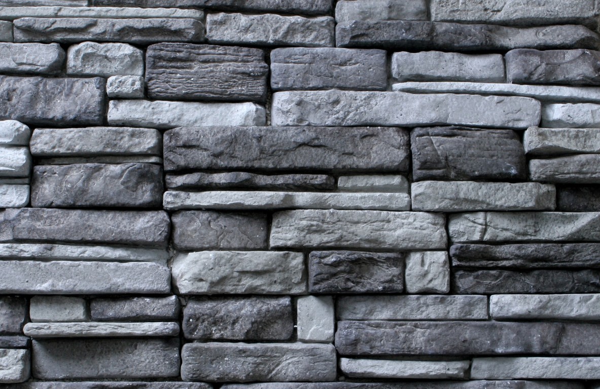 Custom outdoor fireplaces and kitchen construction in Rochester, MN